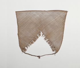 57.jpg Eye-shade made from matting (fara fibres) reinforced by thin wooden sticks.