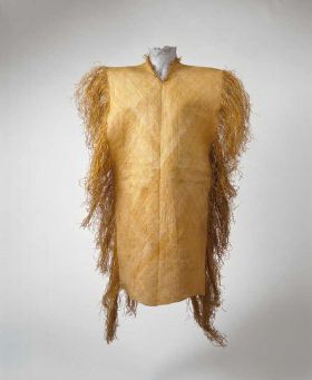 51_a.jpg Poncho-like garment made from plantain leaf fibres woven together like matting with a fringed edge.