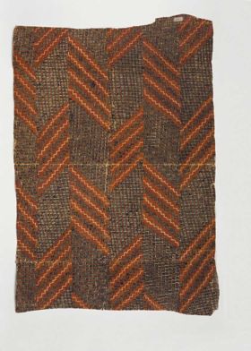 Barkcloth kapa Thick barkcloth with a straight line watermark. A pattern on one side only consists of clusters of black squares and diagonal white zigzags on a red background.