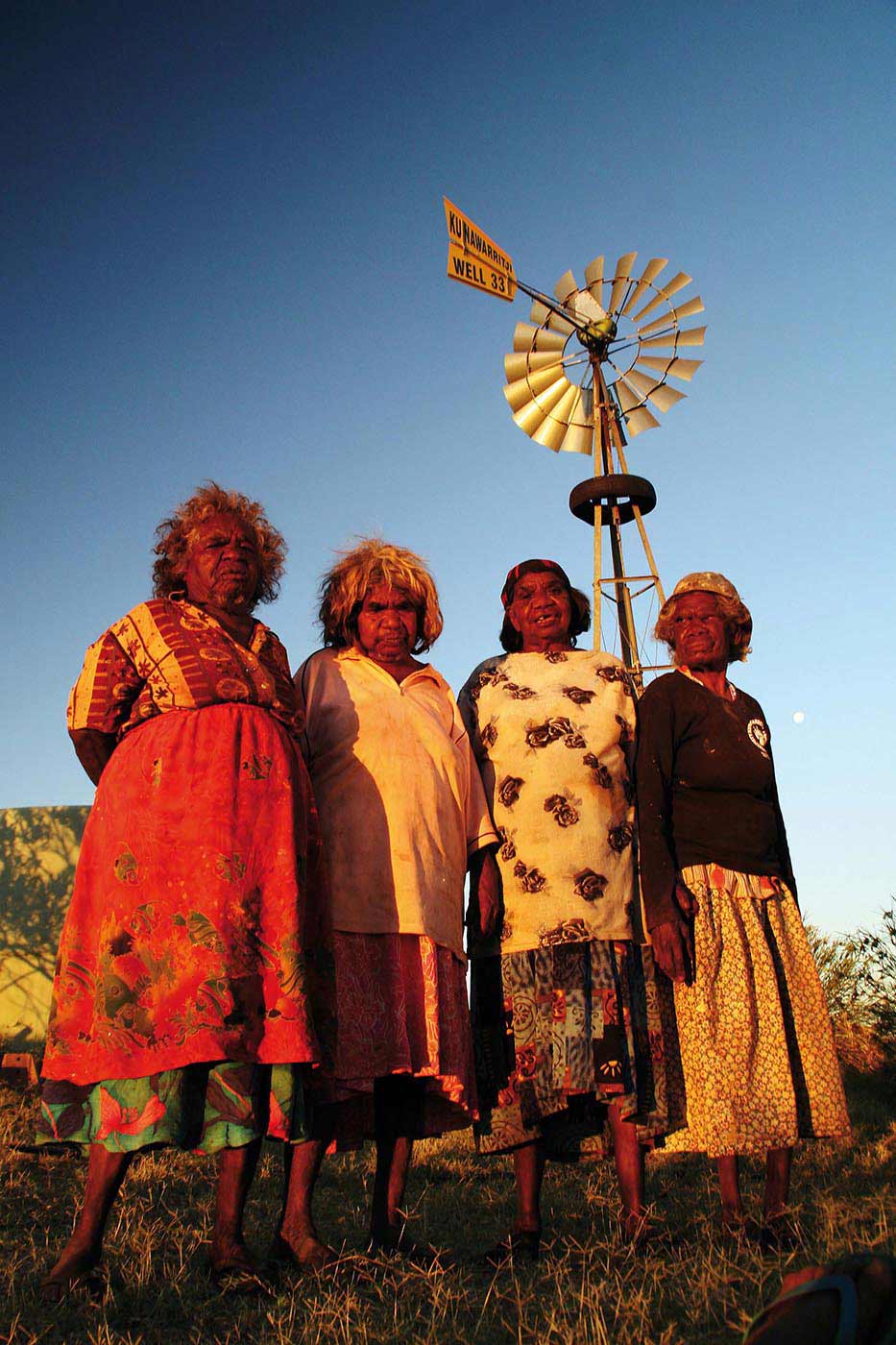 Nora Wompi, Bugai Whylouter, Kumpaya Girgaba and Nora Nangapa at Kunkun near Well 33.
