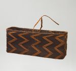 Basket kato alu Basket made of ‘alu (a native creeper with tendrils) and coconut fibres, with a rectangular opening in a dark brown colour.