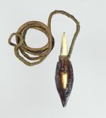 Harpoon point hooks ‘quaboolshtl A harpoon point made of a concave piece of mussel shell, cemented between two pieces of pointed bone, with thick, twisted cord affixed to the underneath of the shell tip.