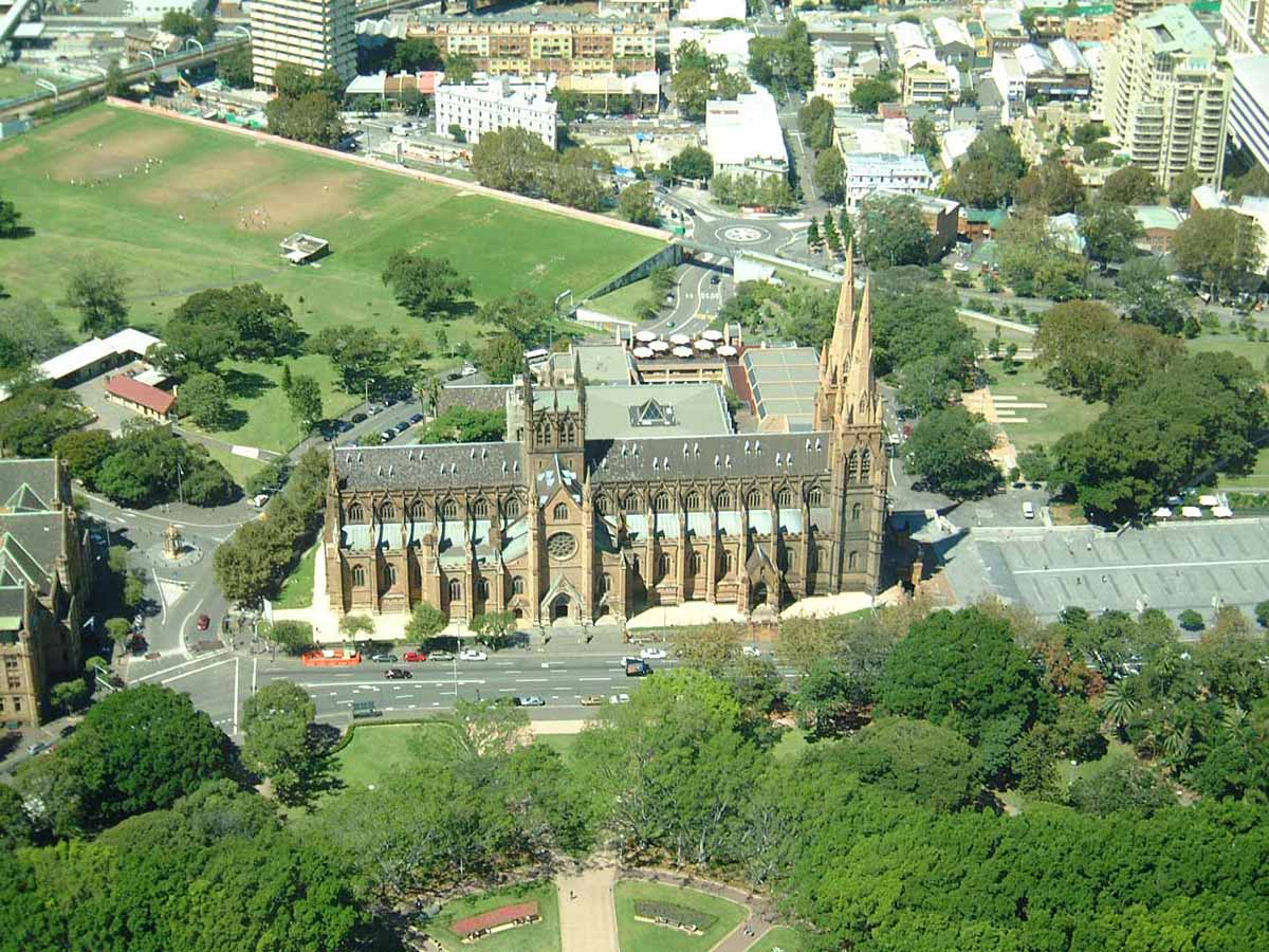 Photo of St Mary's cathedral, Sydney.