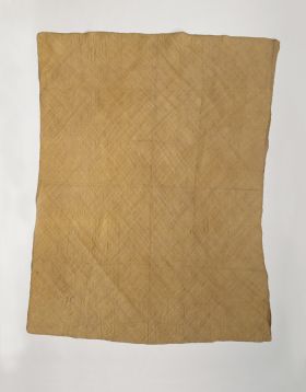 Mat piece of very fine matting made of light brown plantain leaf fibres.