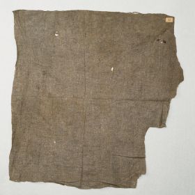 Barkcloth kapa Thin two-layered barkcloth with a grey colour. It has perforations derived from the beating process.