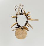 Neck ornament tuinga kahoa Oz 220 Necklace made from shell, coconut shell, tortoiseshell, bone and teeth.