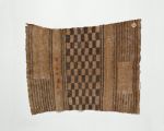 Apron ta’ovala Apron made of plant fibre and hand-woven into fine netting that forms a stripe and chequered pattern.