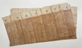 Barkcloth ngatu tahina Large piece of glazed barkcloth decorated with a pattern of diagonal and vertical brown lines with a white border and large brown spots and stripes at both ends.