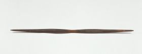 Bow moostatte Bow made of yew wood, narrow in the middle and ends.