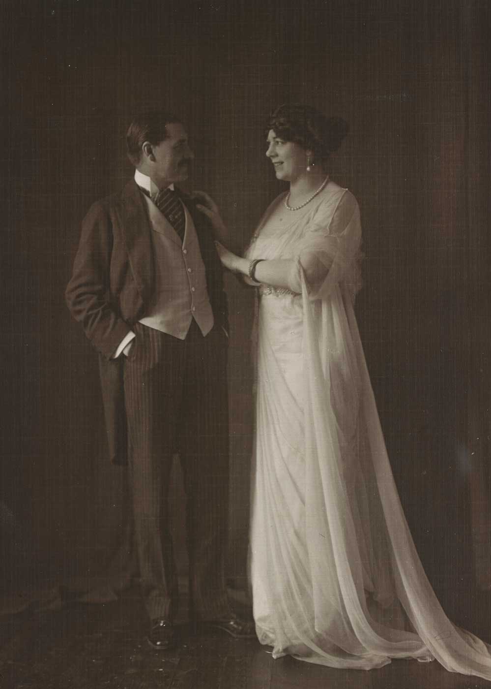 Full length studio portait of Kennerley Rumford and Clara Butt.